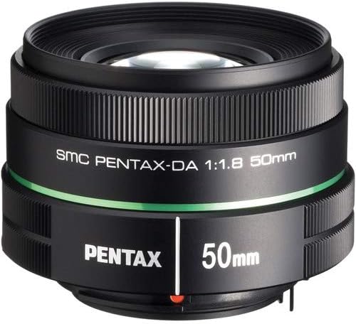 - Рефлексен фотоапарат Pentax K-70 (само тялото, черен), с обектив Pentax smc DA 50mm f / 1.8