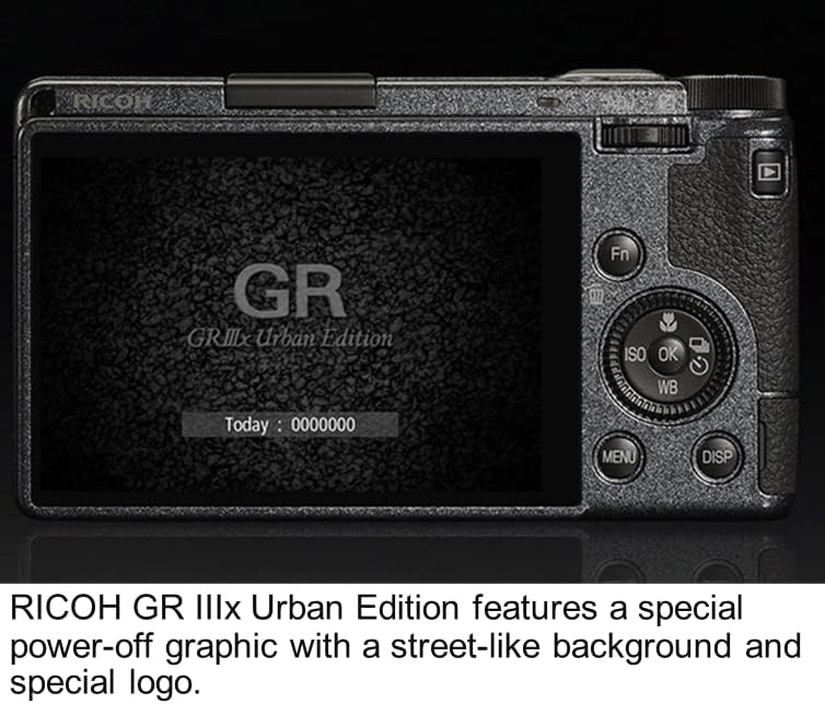 Ricoh GRIIIx Urban Edition с външния мини-визьор.
